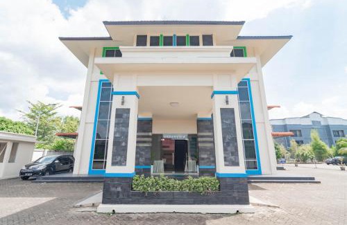 Pontianak Hotel | Urbanview Hotel Syariah Dapen Pontianak by RedDoorz