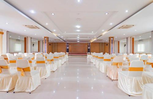Pontianak Hotel | Urbanview Hotel Syariah Dapen Pontianak by RedDoorz