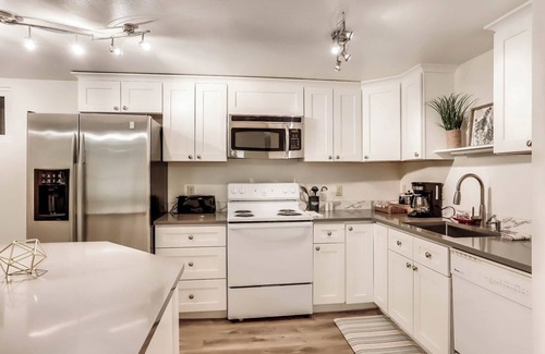 Arvada House | Urbex | Boulder | Denver | Golden | Dog Friendly | Fenced Yard | Lower Duplex Unit | Extended Stay