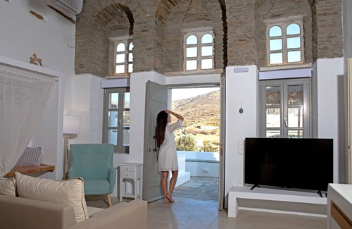 Exomvourgo Bed & Breakfast | Ursa Major Suites