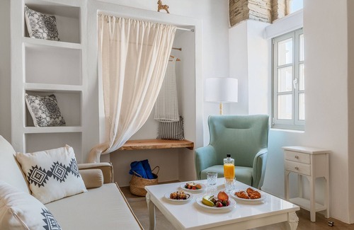 Exomvourgo Bed & Breakfast | Ursa Major Suites