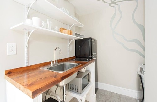 Cabbagetown Apartment | Ursa Minor by Minty Living