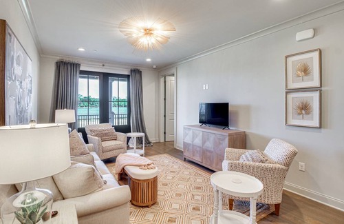 Hitch Village - Fred Wessels Homes Apartment | 74 m² Apartment ∙ 1 bedroom ∙ 2 guests