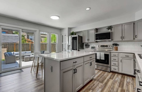 Northwest Colorado Springs House | House ∙ 3 bedrooms ∙ 6 guests