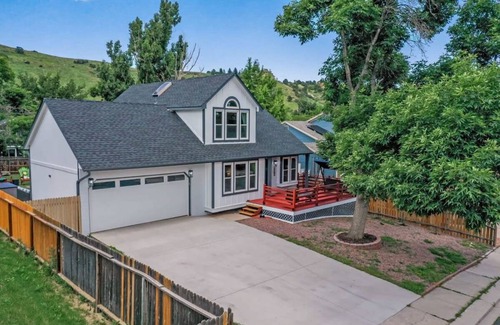 Northwest Colorado Springs House | House ∙ 3 bedrooms ∙ 6 guests