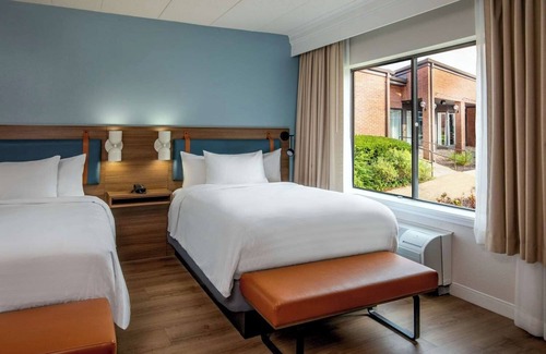 Foxboro Hotel | Use Your PTO and explore the area! Close to Gillette Stadium and Patriot Place