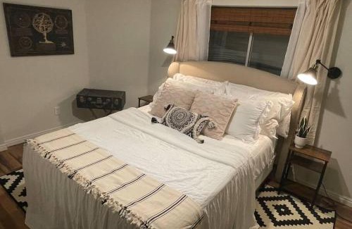 Scera Park South Apartment | Utah Valley Retreat - Luxurious Self check-in Apt, UVU BYU, EV Charge
