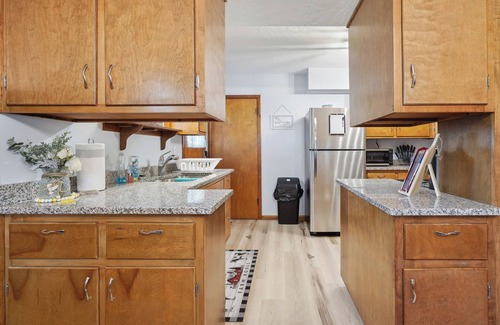 Utica House | Utica Vacation Home ~ 12 Mi to Denison University!