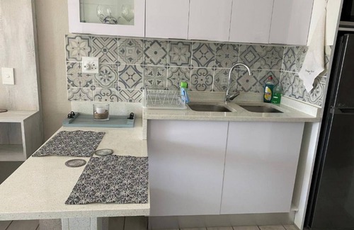 Manaba Beach Ski Chalet | Uvongo Chalet 11 Room 201