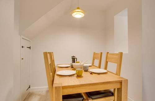 Bethesda House | Uwch Ogwen - Two Bedroom House, Sleeps 3