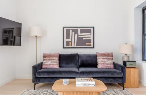 Lincoln Square Apartment | UWS 2br w elevator wd nr central park NYC-1300