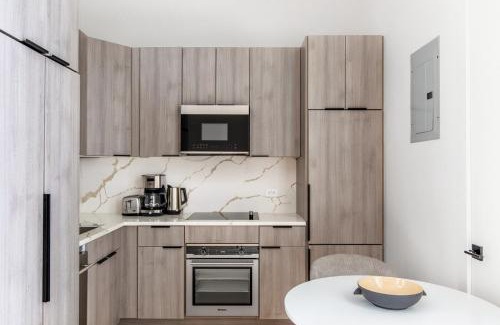 Lincoln Square Apartment | UWS 2br w elevator wd nr central park NYC-1300