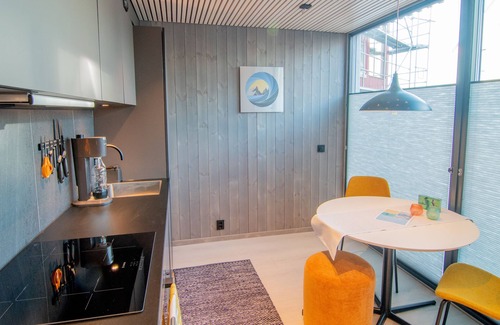 Henningsvaer Apartment | Været - Your Lofoten Basecamp