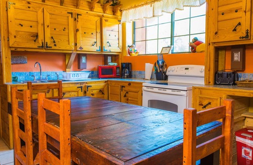 Brookeland House | V#2 Sam Rayburn Getaway- Best value in town Vacation/fishing- Up to 6 guests