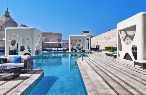 Al Safa Apartment | V hotel 2 Bed Round Bed Valor suite with WiFi, AC room in delightful Dubai