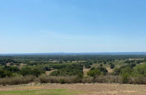 Marble Falls Villa | V700 Ranch Stays (Guesthouse)-A Tucked Away Gem