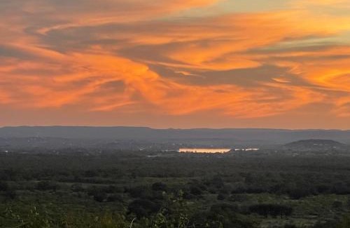 Marble Falls Villa | V700 Ranch Stays (Guesthouse)-A Tucked Away Gem
