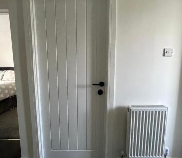 Tea Green House | VA Home Stay - Close to Luton Airport, M1 & A505