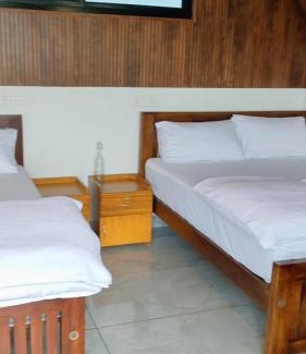 Thankamony part Bed & Breakfast | Vaango Cottages