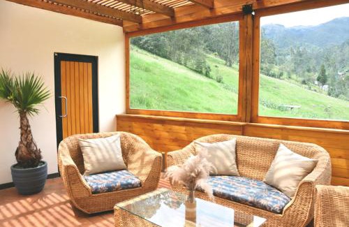 Putuchi Villa | Vacaciones en Cuenca, quédate en Picota Cucho una encantadora quinta VIP con jacuzzi, turco, zona BBQ a 10km del centro de la ciudad - 20 huéspedes - 3 habitaciones