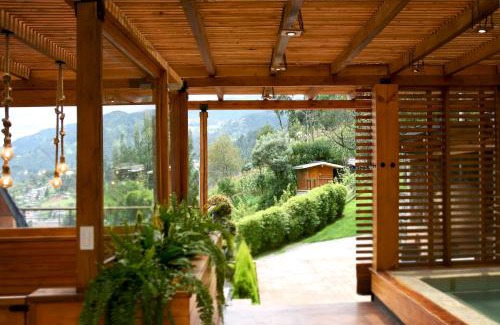 Putuchi Villa | Vacaciones en Cuenca, quédate en Picota Cucho una encantadora quinta VIP con jacuzzi, turco, zona BBQ a 10km del centro de la ciudad - 20 huéspedes - 3 habitaciones