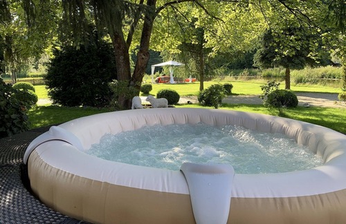 Neustadt an der Waldnaab Apartment | Vacation apartment on the upper floor with large garden and access to the Waldnaab