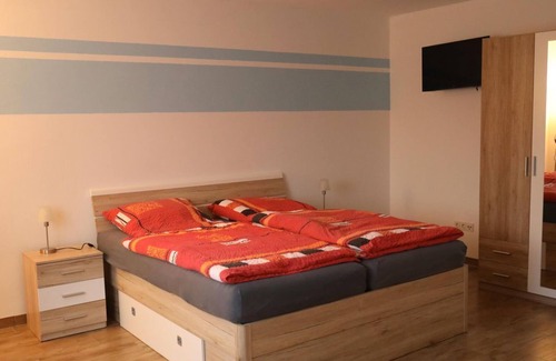 Burbach Other | Vacation apartment Dianaburgblick Holzhausen - 4-bed apartment