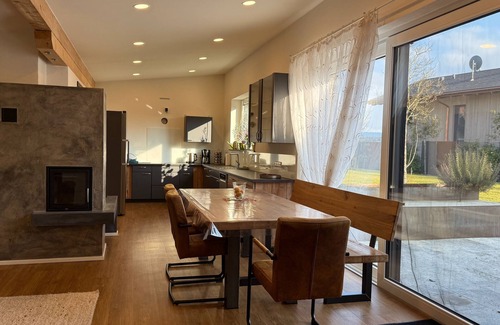 Neuravensburg Apartment | Vacation apartment Weitblick near Wangen in the Allgäu - Two Bedrooms - Terrace