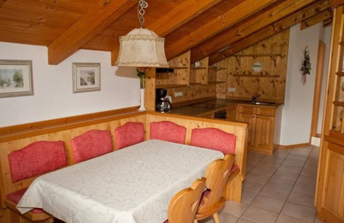 Weissbach Apartment | Vacation apartment in country house style 1-4 persons, 74sqm, 2 bedrooms, 2 bathrooms, balcony