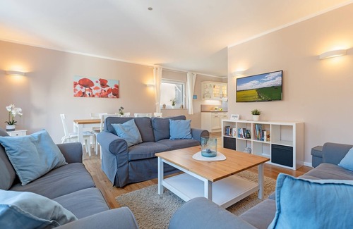 Bosau Apartment | Vacation apartment/apartment for 6 guests with 115m² in Bosau (294689)