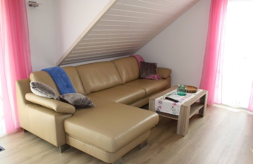 Hechingen Apartment | Vacation apartment at the foot of Hohenzollern Castle