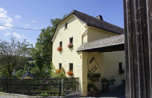 Weischlitz Apartment | Vacation apartment Blick Wasserschloss - Holiday apartment