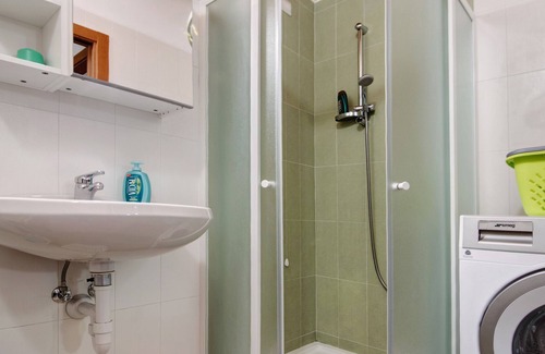 Porlezza Apartment | Vacation apartment Casa Bellavista Lugano Lake Green with Mountain View, Wi-Fi, A/C, Terraces & Garden