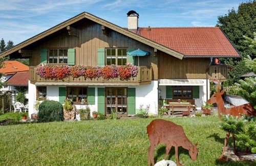 Bad Kohlgrub Apartment | Vacation apartment Hörnle - Guesthouse Alpenglüh'n