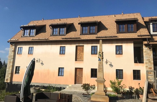 Leppersdorf Apartment | Vacation apartment with large family bed for 2 adults + 6 kids near Radeberg