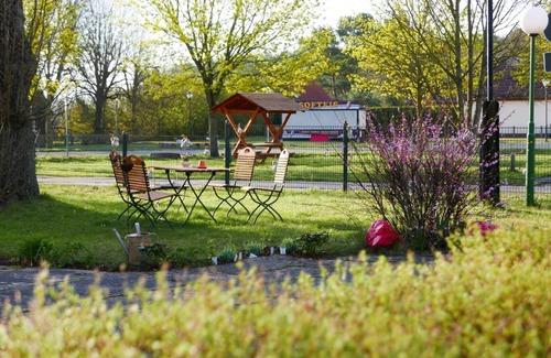 Klein Quassow Apartment | Vacation apartment downstairs in the manor house - Feriendorf Großer Labussee 202