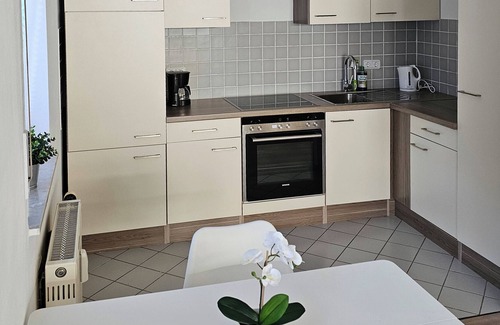 Vockenhausen Apartment | Vacation apartment / furnished living / apartment / fitter's room / up to 2 persons