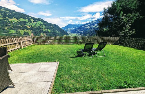 Hainzenberg Apartment | Vacation apartment Klocker family