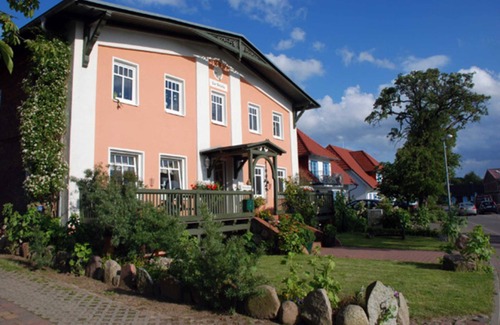 Seedorf Apartment | Vacation apartment Mohnblume with lake view and terrace - Appartementhaus zur