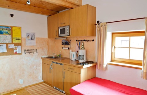 Edling Apartment | Vacation apartment on the edge of the forest for 4 people with balcony, 50 m²