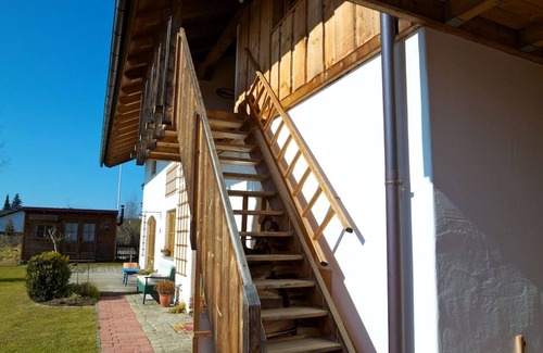 Edling Apartment | Vacation apartment on the edge of the forest for 4 people with balcony, 50 m²