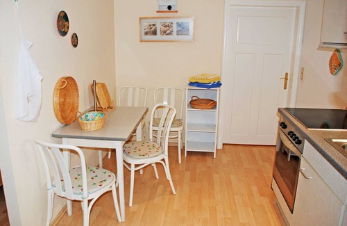 Seedorf Apartment | Vacation apartment Sonnenblume with lake view and terrace - Appartementhaus zur