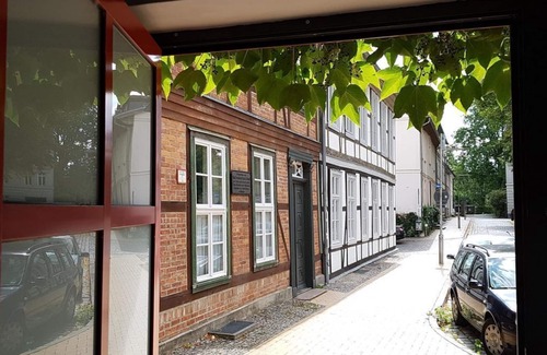 Schwerin Apartment | Vacation apartment Stadt-Trafo - maisonette apartment, shower, 2 bedrooms