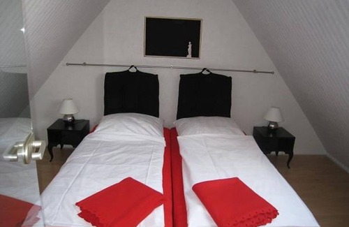 Schwerin Apartment | Vacation apartment Stadt-Trafo - maisonette apartment, shower, 2 bedrooms