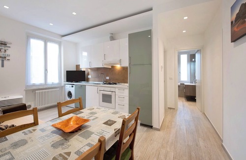Varazze Apartment | Vacation Apartment Trilocale Recagno nuovo near the Beach with A/C