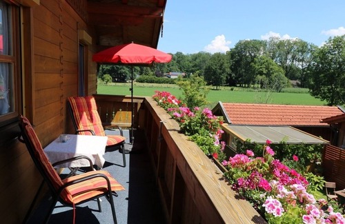 Uebersee Apartment | Vacation apartment up to 4 pers., 88 sqm, 2 sep. Bedroom, balcony