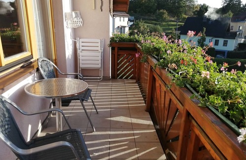 Litschau Apartment | Vacation apartment with large garden with solar-heated swimming pool with terrace and sun loungers