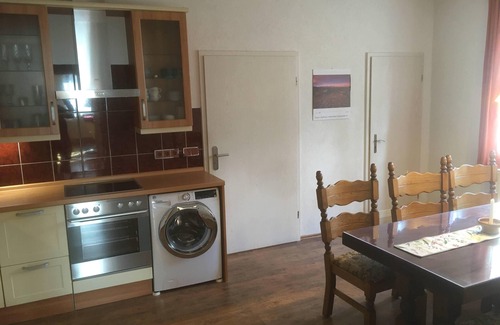 Ziethen Apartment | Vacation apartment with a view of a historic sunken garden.