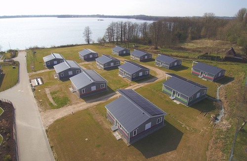 Klein Wittensee House | Vacation home (77m²) with lake view for 4 people with pet