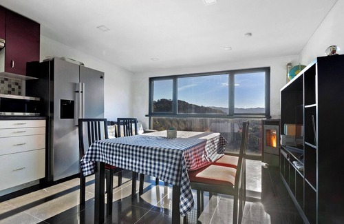 Cova House | Vacation Home "Alojamento de Crasto - Gerês" with Pool and Wi-Fi